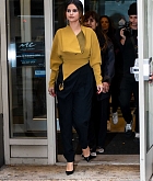 Selena_Gomez_-_In_New_York_October_292C_2019-05.jpg