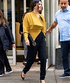 Selena_Gomez_-_In_New_York_October_292C_2019-06.jpg