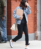 Selena_Gomez_-_In_New_York_on_September_18-03.jpg