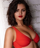 Selena_Gomez_-_Krahs_Swimwear_2019-03.jpg