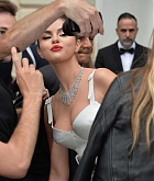Selena_Gomez_-_Leaving_Carlton_Hotel_in_Cannes_-_05142019-03.jpg