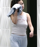 Selena_Gomez_-_Leaving_a_facility_in_Los_Angeles_April_12C_2020-01.jpg