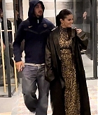 Selena_Gomez_-_Leaving_a_hotel_in_Paris_September_242C_202303.jpg