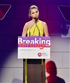 Selena_Gomez_-_Lupus_Research_Alliance__Breaking_Through_Lupus_Gala__on_November_20-16.jpg