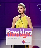 Selena_Gomez_-_Lupus_Research_Alliance__Breaking_Through_Lupus_Gala__on_November_20-22.jpg