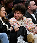 Selena_Gomez_-_Miami_Heat_v_Los_Angeles_Lakers_at_Crypto_com_Arena_in_Los_Angeles_January_32C_202411.jpg