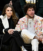 Selena_Gomez_-_Miami_Heat_v_Los_Angeles_Lakers_at_Crypto_com_Arena_in_Los_Angeles_January_32C_202429.jpg