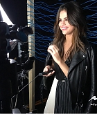 Selena_Gomez_-_Music_Choice_in_New_York_5BBackstage5D_on_June_5-04.jpg