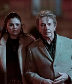 Selena_Gomez_-_On_the_set_of_Only_Murders_In_The_Building_in_New_York_March_312C_2021_04.jpg