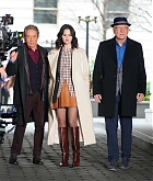 Selena_Gomez_-_On_the_set_of_Only_Murders_in_the_Building_in_New_York_April_102C_2025-04.jpg
