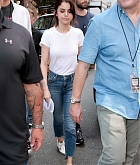 Selena_Gomez_-_On_the_set_of_Woody_Allen_film_in_NYC_on_September_14-24.jpg