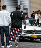 Selena_Gomez_-_On_the_set_of_a_photoshoot_in_NYC_on_September_9-01.jpg