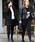 Selena_Gomez_-_Out_and_about_in_Los_Angeles_on_Feb_21-16.jpg