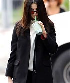 Selena_Gomez_-_Out_and_about_in_Los_Angeles_on_Feb_21-43.jpg