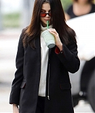 Selena_Gomez_-_Out_and_about_in_Los_Angeles_on_Feb_21-49.jpg