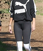 Selena_Gomez_-_Out_for_a_hike_in_Los_Angeles2C_2018-12-24-06.jpg