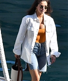Selena_Gomez_-_Out_on_holiday_on_the_Amalfi_Coast2C_Italy_28July_242C_201929-02.jpg