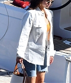 Selena_Gomez_-_Out_on_holiday_on_the_Amalfi_Coast2C_Italy_28July_242C_201929-04.jpg