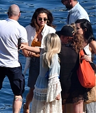 Selena_Gomez_-_Out_on_holiday_on_the_Amalfi_Coast2C_Italy_28July_242C_201929-07.jpg