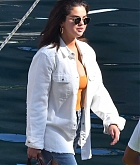 Selena_Gomez_-_Out_on_holiday_on_the_Amalfi_Coast2C_Italy_28July_242C_201929-10.jpg