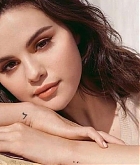 Selena_Gomez_-_Rare_Beauty_Summer_Collection_2021.jpg
