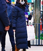 Selena_Gomez_-_Seen_heading_to_the_movie_set_of_Only_Murders_in_New_York_City_01192021_01.jpg
