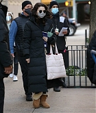 Selena_Gomez_-_Seen_heading_to_the_movie_set_of_Only_Murders_in_New_York_City_01192021_11.jpg