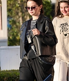 Selena_Gomez_-_Seen_on_a_shopping_trip_with_her_sister_in_Los_Angeles_November_292C_2024_05.jpg