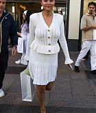 Selena_Gomez_-_Seen_out_during_the_77th_Annual_Cannes_FIlm_Festival_in_Cannes2C_France_May_172C_2024_02.jpg