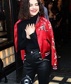 Selena_Gomez_-_Special_Meet___Greet_at_the_Coach_House_in_NYC_on_September_13-07.jpg