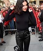 Selena_Gomez_-_Special_Meet___Greet_at_the_Coach_House_in_NYC_on_September_13-16.jpg