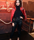 Selena_Gomez_-_Special_Meet___Greet_at_the_Coach_House_in_NYC_on_September_13-19.jpg