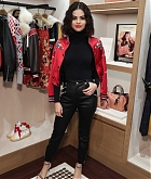 Selena_Gomez_-_Special_Meet___Greet_at_the_Coach_House_in_NYC_on_September_13-20.jpg