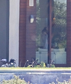 Selena_Gomez_-_Spends_time_with_her_puppy_and_Justin_Bieber_at_a_rental_house_in_LA_October_27-02.jpg