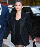 Selena_Gomez_-_Steps_out_for_the_Emilia_Perez_premiere_party_dinner_at_Nobu_in_New_York_City_September_302C_2024_07.jpg