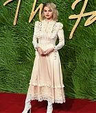 Selena_Gomez_-_The_Fashion_Awards_2017_on_December_4-01.jpg