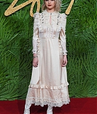 Selena_Gomez_-_The_Fashion_Awards_2017_on_December_4-09.jpg
