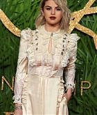 Selena_Gomez_-_The_Fashion_Awards_2017_on_December_4-13.jpg
