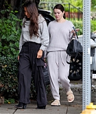 Selena_Gomez_-_Visiting_a_salon_in_West_Hollywood_January_222C_202403.jpg