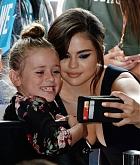 Selena_Gomez_-_WE_Day_California_2019_-_April_252C_2019-01.jpg