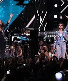 Selena_Gomez_-_WE_Day_California_5BShow5D_-_April_27-24.jpg