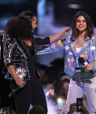 Selena_Gomez_-_WE_Day_California_5BShow5D_-_April_27-52.jpg