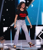 Selena_Gomez_-_WE_Day_California_5BShow5D_-_April_27-66.jpg