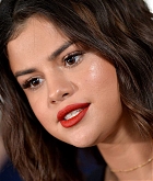 Selena_Gomez_-_WE_Day_California_in_Los_Angeles_on_April_19-17.jpg