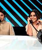Selena_Gomez_-__One_Voice_Somos_Live21_A_Concert_For_Disaster_Relief__in_Los_Angeles_on_October_14-09.jpg