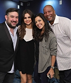 Selena_Gomez_-__The_Morning_Mash_Up__on_SiriusXM_Hits_1_Channel_in_New_York_on_June_5-07.jpg