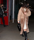 Selena_Gomez_-___Cara_Delevingne_were_spotted_getting_dinner_with_friends_at_Casa_Lever_in_New_York_City2C_0322202202.jpg