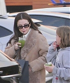 Selena_Gomez_-___her_sister_Gracie_were_spotted_leaving_Nobu_restaurant_in_Malibu2C_California__0130202410.jpg