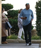 Selena_Gomez_-___her_sister_Gracie_were_spotted_leaving_Nobu_restaurant_in_Malibu2C_California__0130202411.jpg