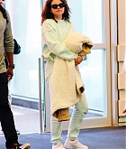 Selena_Gomez_-_at_JFK_airport_in_New_York_06122019-02.jpg